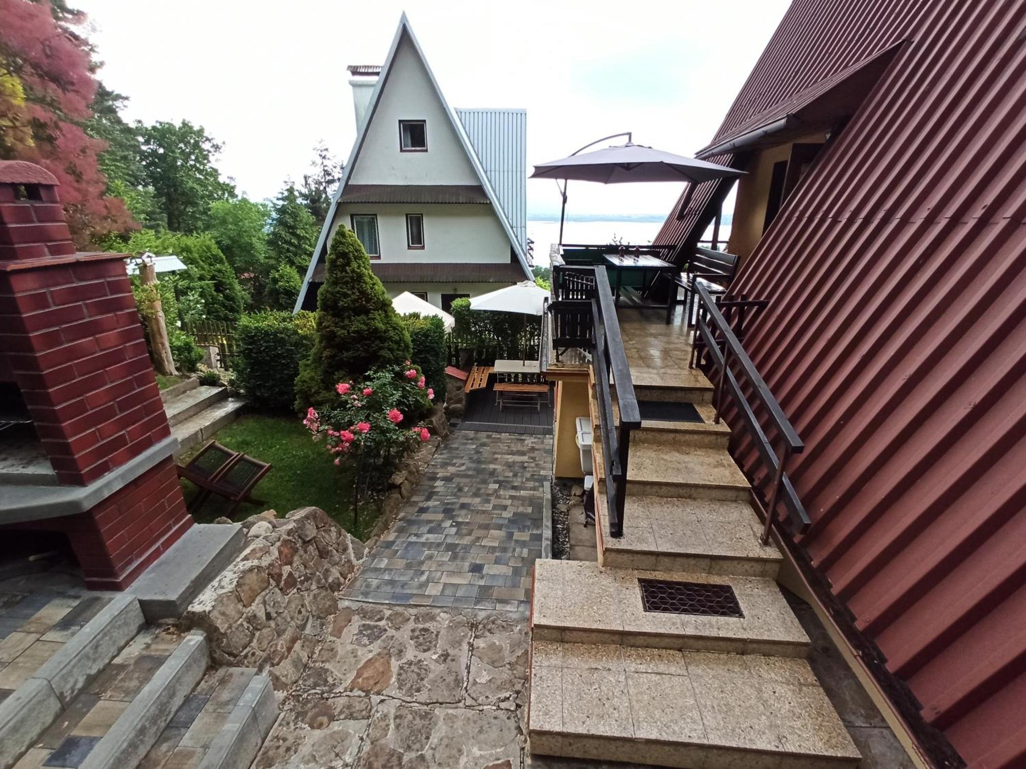 Domek Caloroczny Tresna Agata Экстерьер фото