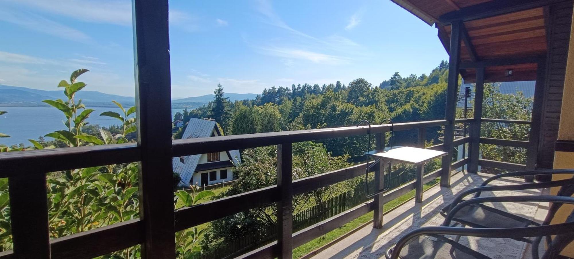 Domek Caloroczny Tresna Agata Экстерьер фото