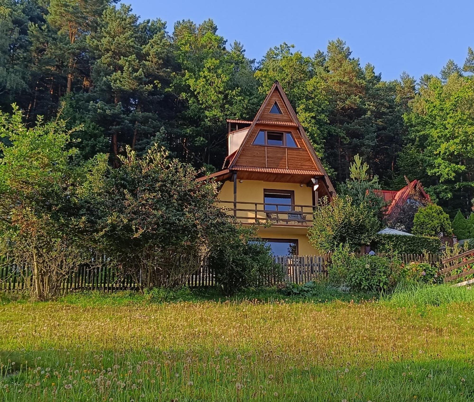 Domek Caloroczny Tresna Agata Экстерьер фото